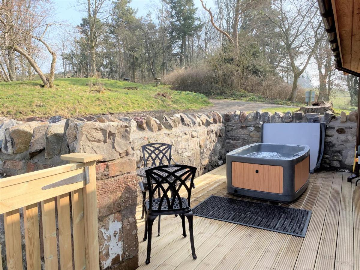 Partridge Lodge With Hot Tub Forgandenny Exterior photo